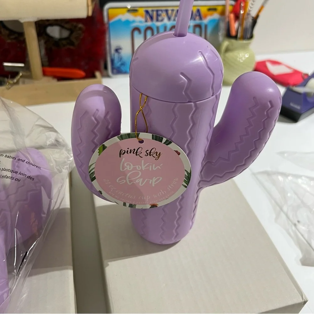 Pink‎ Sky Purple Cactus Cup Set of 2 with Straws 21oz Novelty Drinkware NEW